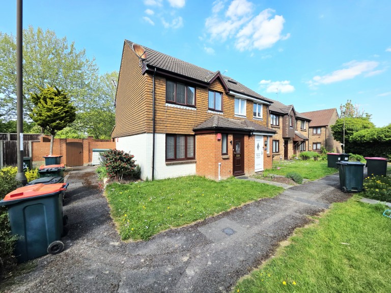 Windmill Court, Crawley