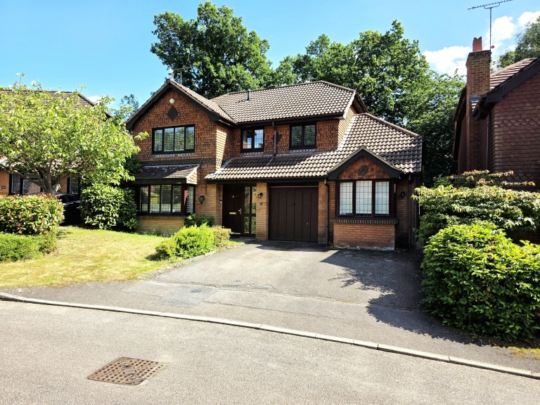 Georgian Close, Crawley