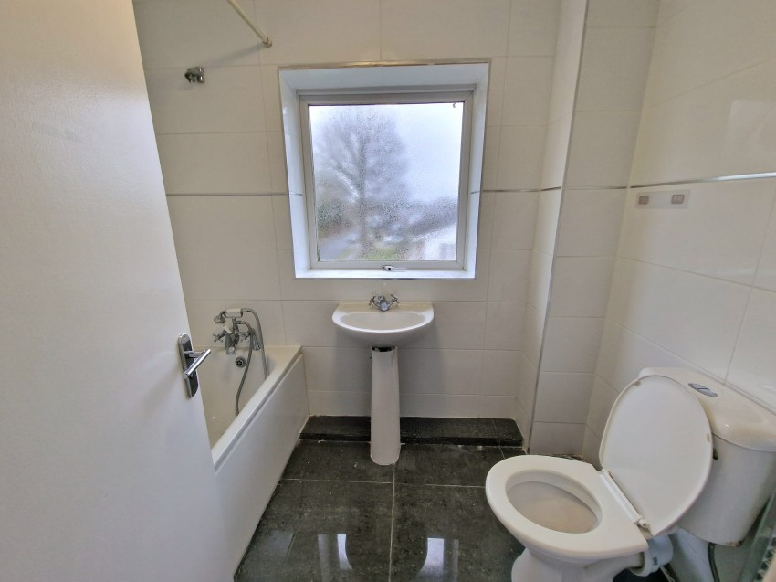 Images for Ardingly Close, Crawley