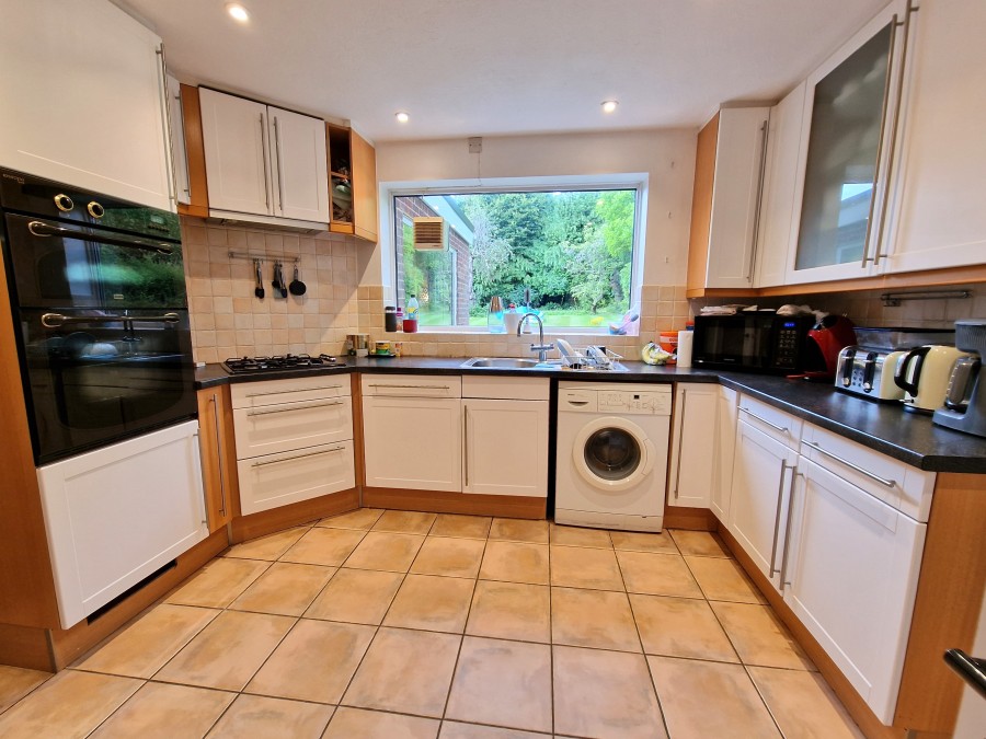 Images for Leighlands, Crawley